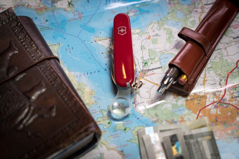 Essential Travel Gear for Solo Travelers to Stay Prepared